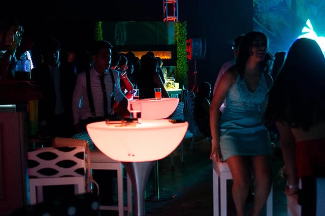 Mesa alta led para eventos, mesa alta led rgb