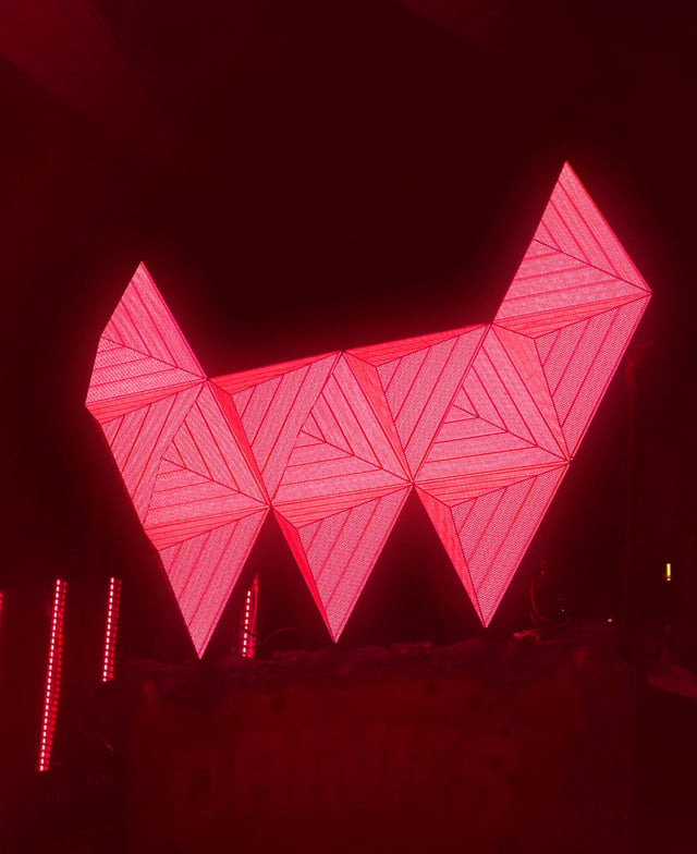 Pantalla LED triangular