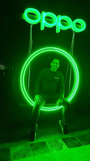 Columpio Neón led verde scratch peru