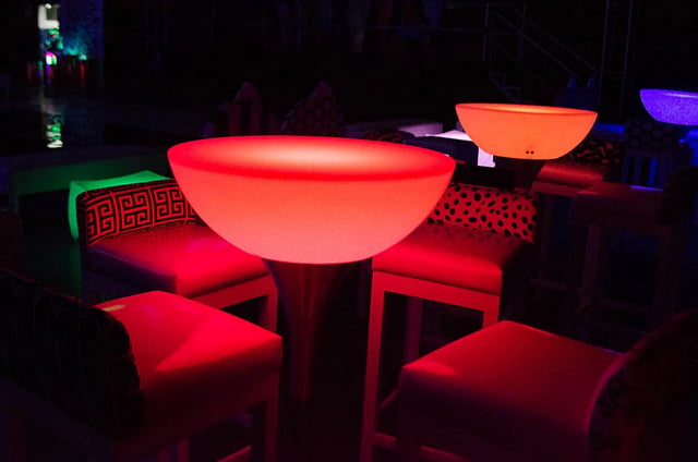 Mesa alta led para eventos, mesa alta led rgb