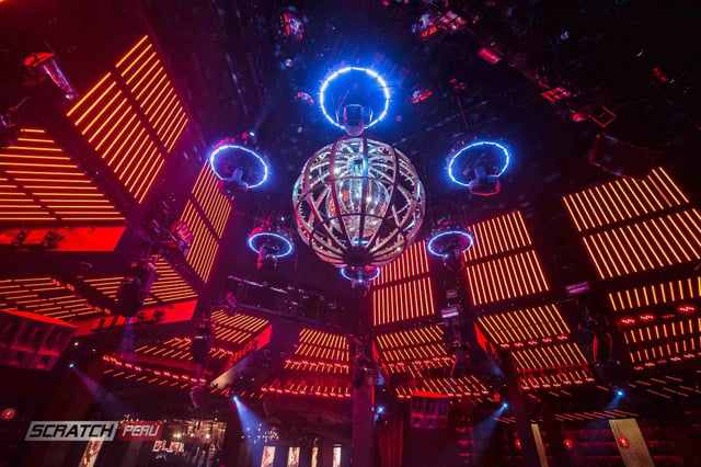 Lampara gigante para discoteca