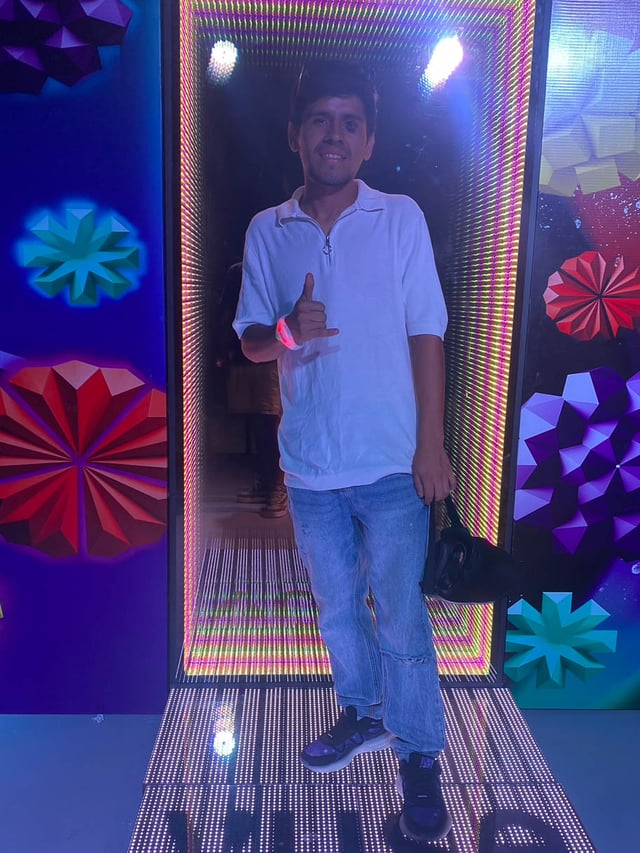 Espejo Infinito con Luces LED es una herramienta impresionante para cualquier evento o activación de marca