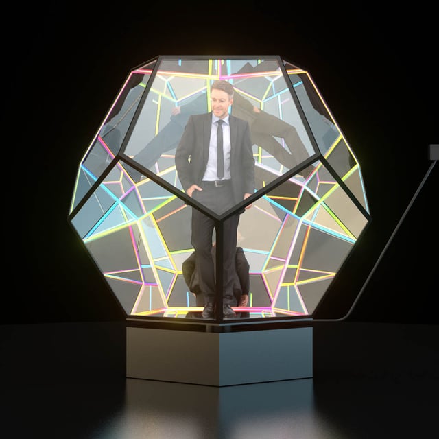 Imagen del Dodecaedro de dos metros de diámetro iluminado desde su interior con luces pixel led y sus 12 caras de cristal reflectivo, creando una sensación de profundidad infinita.