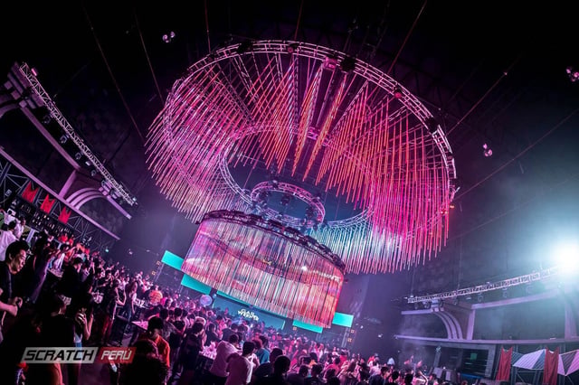 Lampara gigante para discoteca