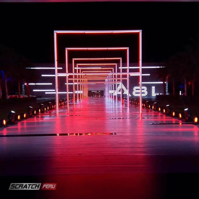 Pasarela de modelaje decorada con cuadros led tunel led