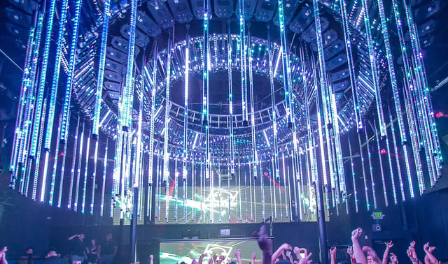 Lamparas centrales de tubos led controladas con madrix