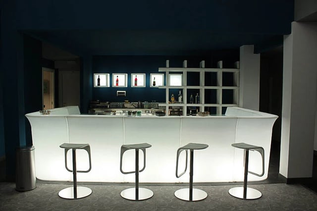Barra coctel led para eventos, de colores rgb y efectos controlables
