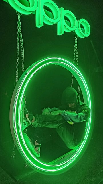 Columpio Neón led verde scratch peru