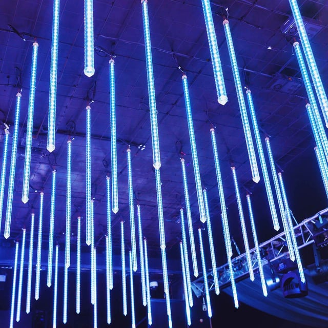 Lamparas centrales de tubos led controladas con madrix