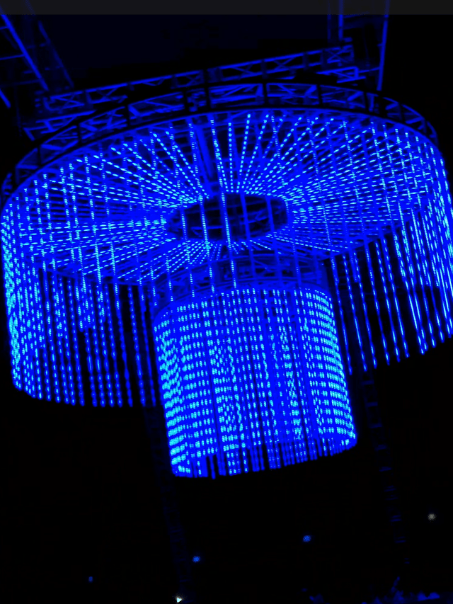 Lamparas centrales de tubos led controladas con madrix