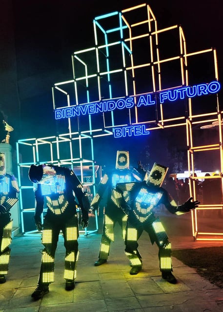 Arco y robot led madrix