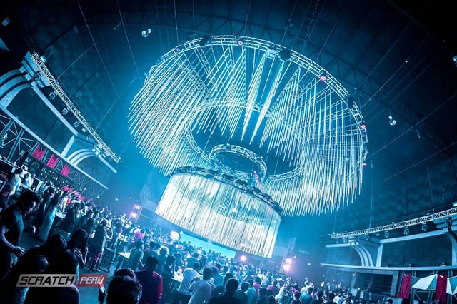 Lampara gigante para discoteca