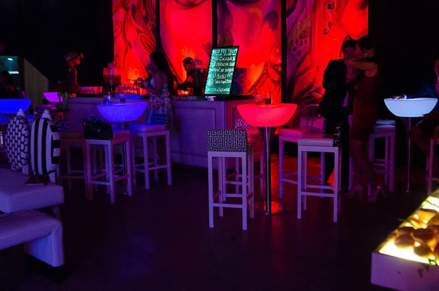 Mesa alta led para eventos, mesa alta led rgb