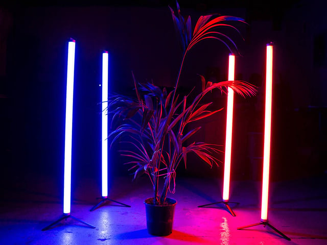 Tubos pixel led RGB 360 verticales controlados con madrix 5