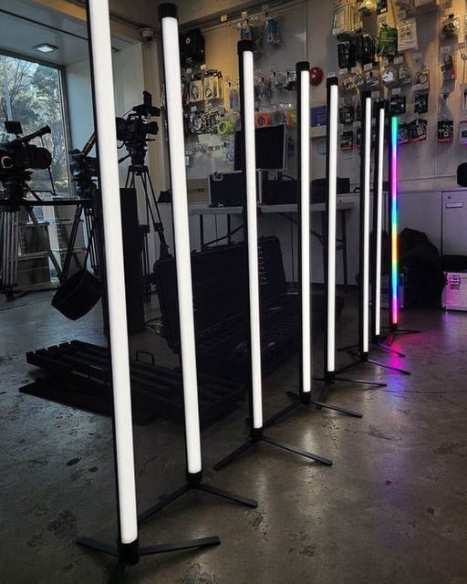 Tubos pixel led RGB 360 verticales controlados con madrix 5