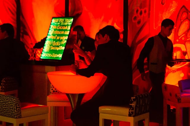 Mesa alta led para eventos, mesa alta led rgb