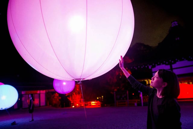 Globo aerostatico luminoso