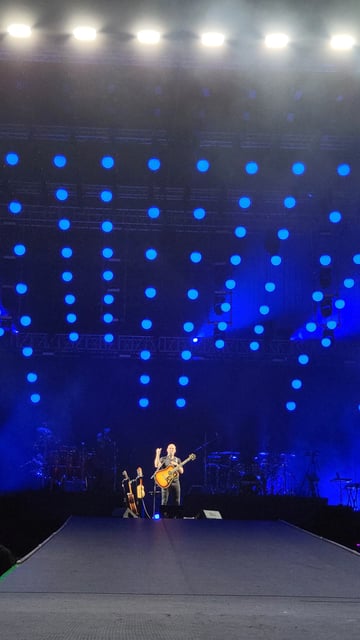 Luces cineticas en color azul controladas por DMX