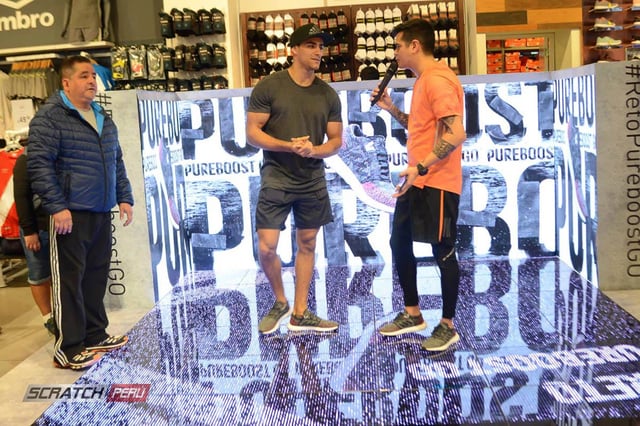 Interaccion inmersiva con piso video led, un juego para usuarios de Reebok