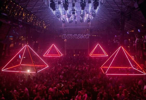 Lamparas de piramides para eventos en color rojo led Pixel