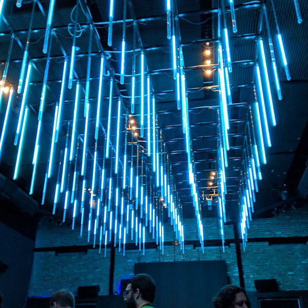 Lamparas centrales de tubos led controladas con madrix