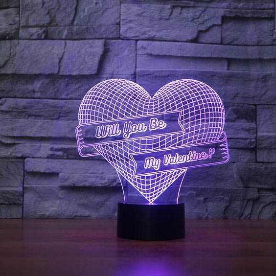Centro de mesa personalizado fabricados con aclilico marcados en laser y luces led RGB, ideal para resaltar el eventos.