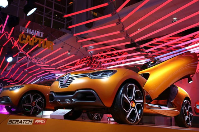 Tubos led conectados a motor kinetic para eventos