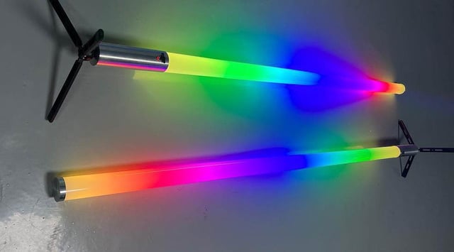 Tubos pixel led RGB 360 verticales controlados con madrix 5