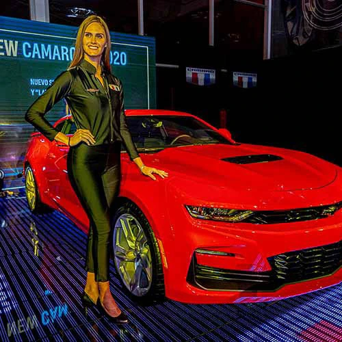 Instalacion de pisos video led p10 en la presentacion del chevrolet camaro ss 2020