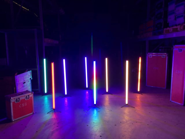 Tubos pixel led RGB 360 verticales controlados con madrix 5