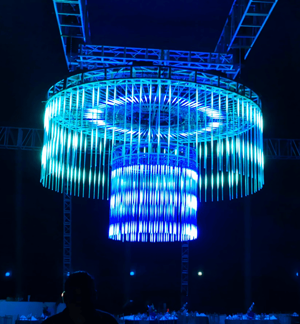 Lamparas centrales de tubos led controladas con madrix