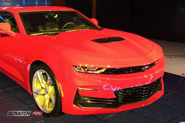 Instalacion de pisos video led p10 en la presentacion del chevrolet camaro ss 2020