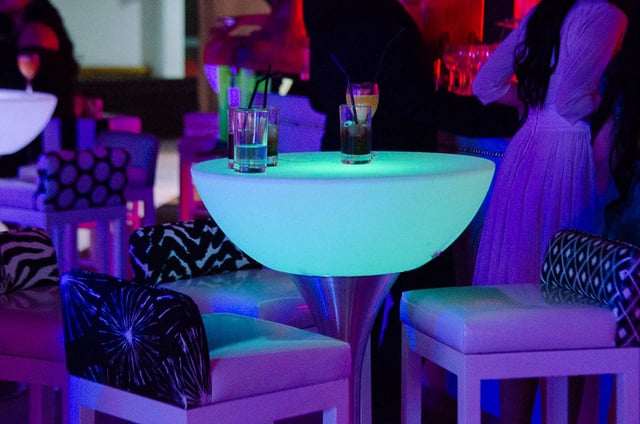 Mesa alta led para eventos, mesa alta led rgb